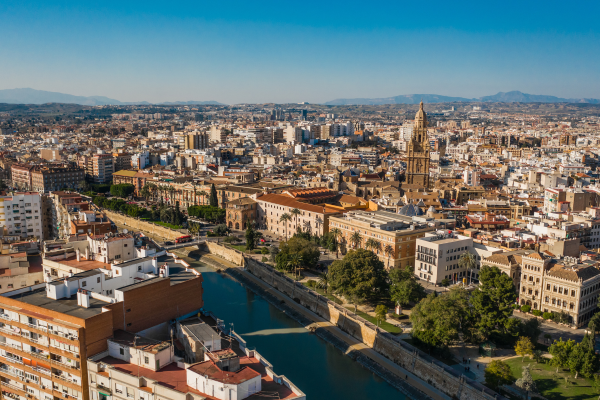 Inmobiliaria Eurofinmo, servicios de confianza. JUANA GONZALEZ ESPARZA  en Murcia